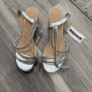 DADAWEN Silver Strappy Women's Sandals